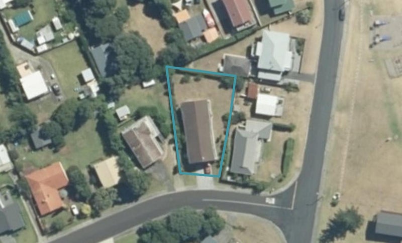 2 Dolphin Drive, Whiritoa, Waihi - Carousel 1