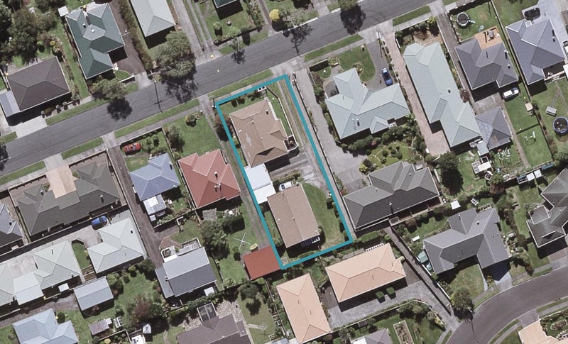 1/6 Turakina Street, Merrilands, New Plymouth - Carousel 1