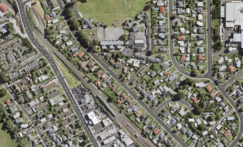28 Ferguson Street, Manurewa East, Auckland - Carousel 1