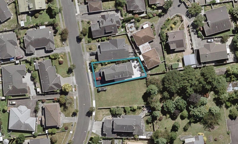 7 Comeskey Grove, Elderslea, Upper Hutt - Carousel 1