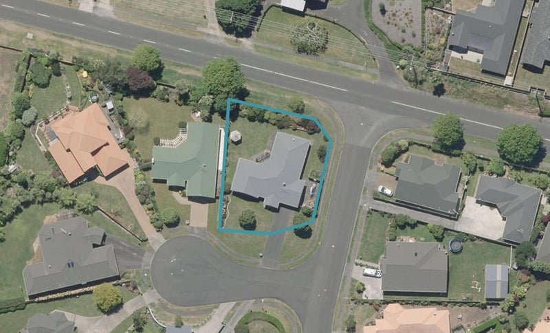2 Goldsbury Place, Otamatea, Whanganui - Carousel 1