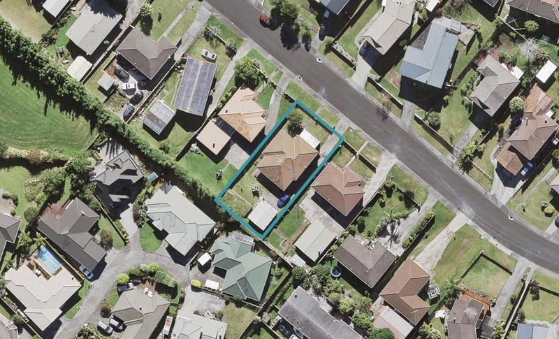 72 Rosewarne Crescent, Glendene, Auckland - Carousel 1