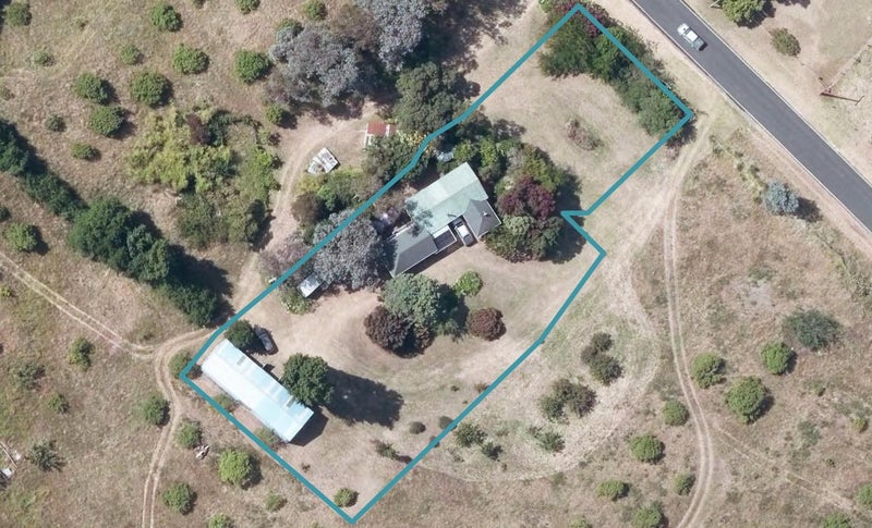 2 Blakes Approach, Māhia - Carousel 1