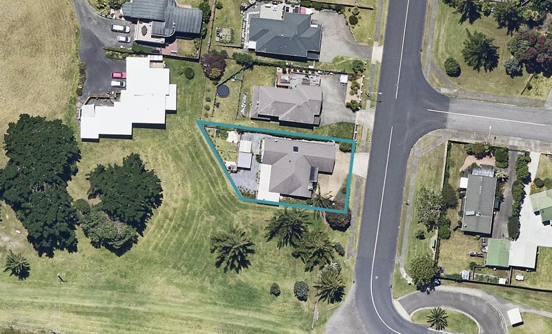 3 Ocean View Road, Coastlands, Whakatane - Carousel 1