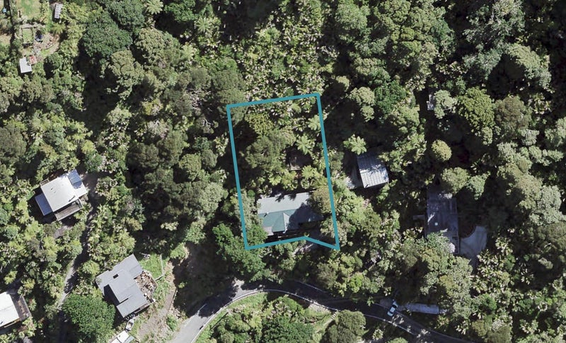 16 Warner Park Avenue, Laingholm, Auckland - Carousel 1