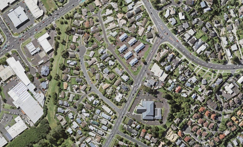 1/318 Sunset Road, WINDSOR PARK, AUCKLAND - Carousel 1