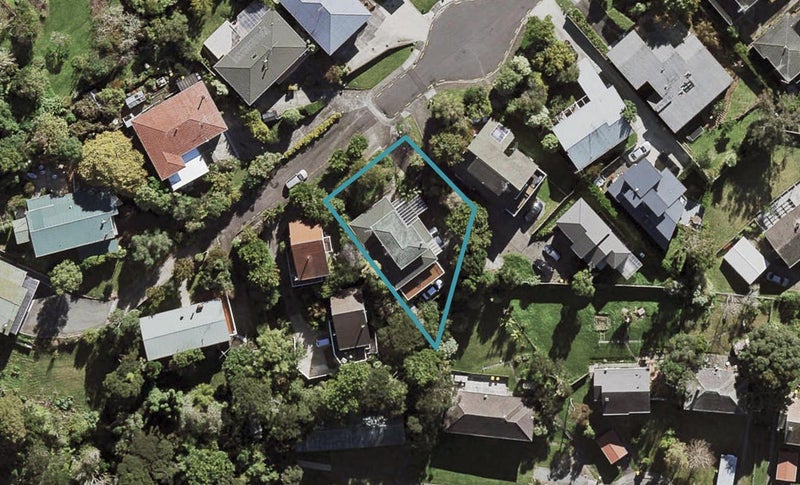 32 Martin Crescent, Northcote, Auckland - Carousel 1