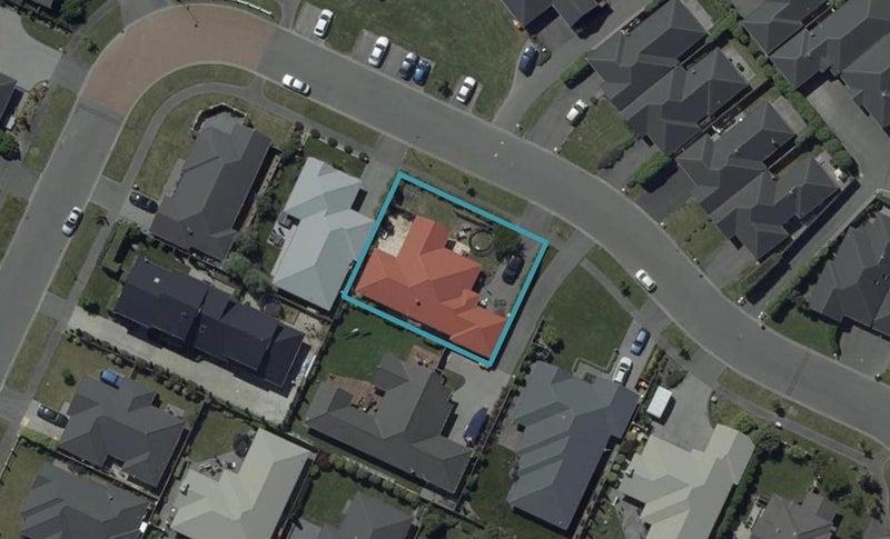 15 Date Crescent, Aidanfield, Christchurch - Carousel 1
