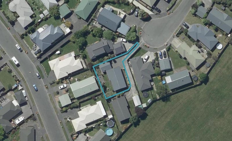 18 Seascape Gardens, Bromley, Christchurch - Carousel 1