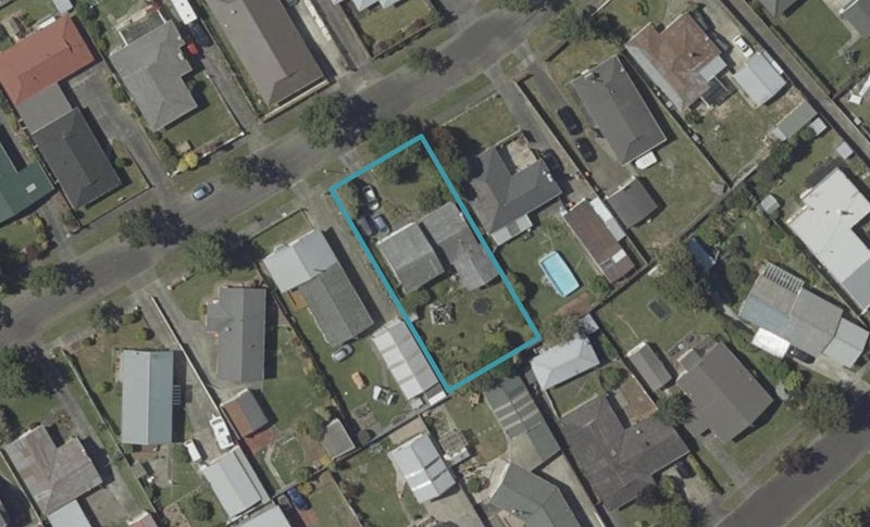 32 Raglan Avenue, Cloverlea, Palmerston North - Carousel 1