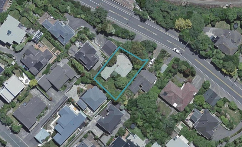 126 Khandallah Road, Khandallah, Wellington - Carousel 1