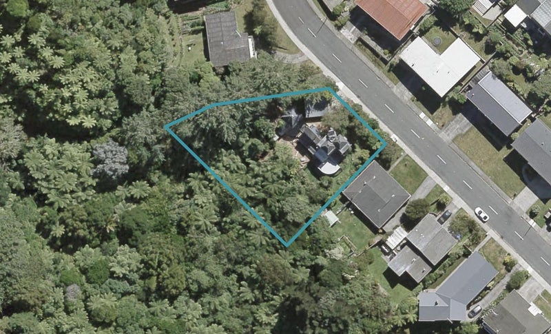 101 Tirohanga Road, Tirohanga, Lower Hutt - Carousel 1