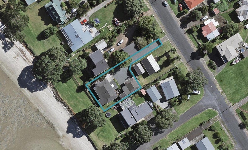 25 Ronald Avenue, Waiuku - Carousel 1