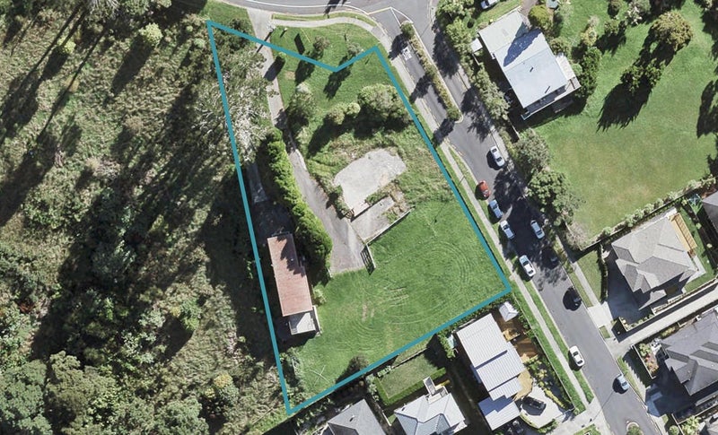 69 Lonely Track Road, Fairview Heights, Auckland - Carousel 1