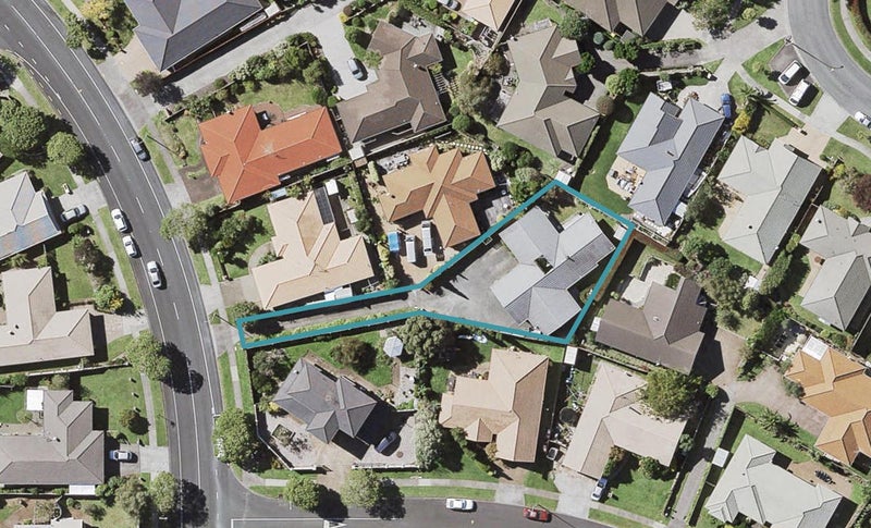 49 Kilimanjaro Drive, Northpark, Auckland - Carousel 1