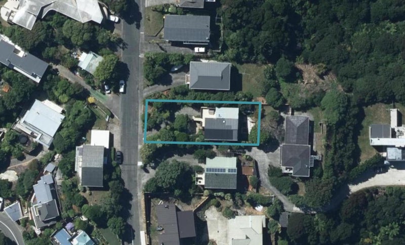 14 The Track, Plimmerton, Porirua - Carousel 1
