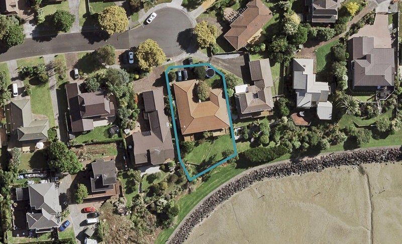 31 Cumbrian Place, Conifer Grove, Takanini - Carousel 1