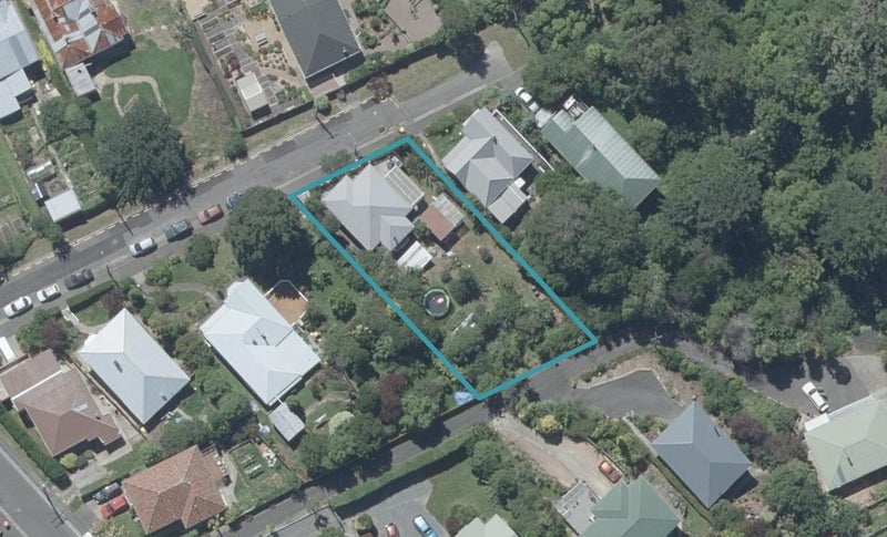 12 Balfour Street, North East Valley, Dunedin - Carousel 1
