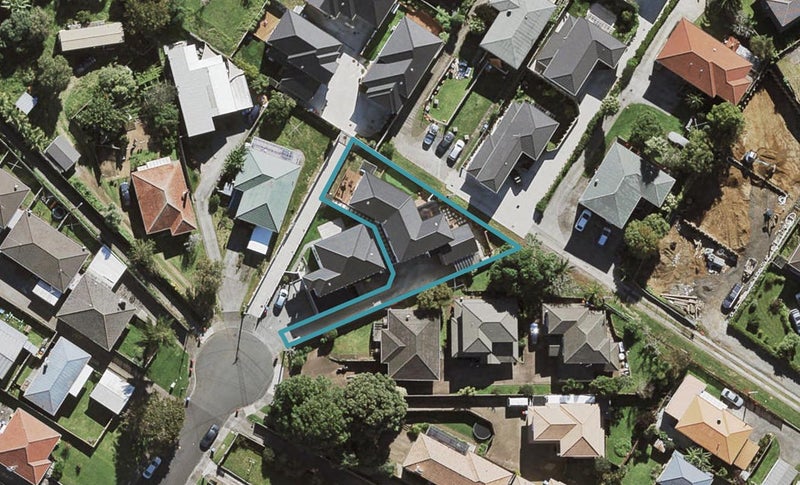 21 Clinker Street, Three Kings, Auckland - Carousel 1