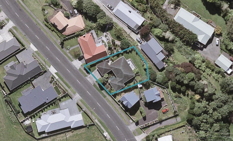 136 Heta Road, Highlands Park, New Plymouth - Carousel 1