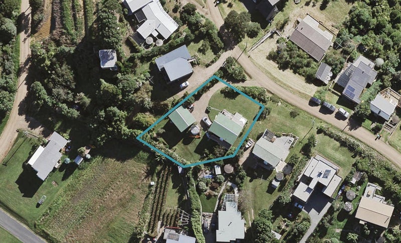 24 Marine View Road, Onetangi, Waiheke Island - Carousel 1