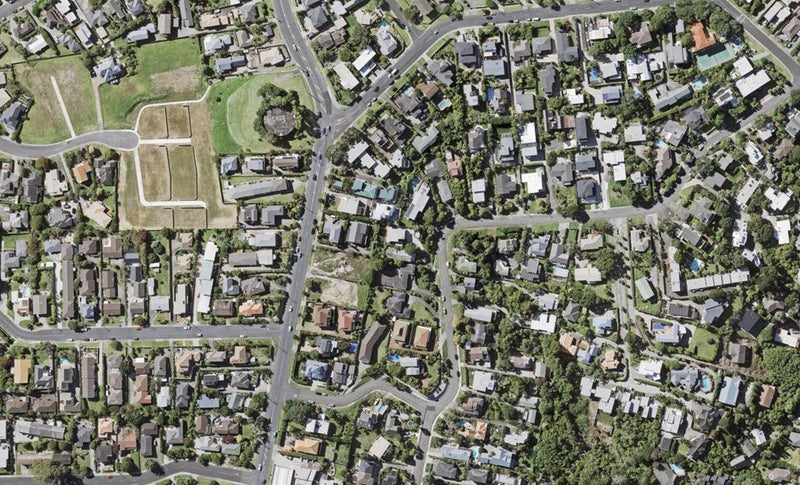 2/27 Parr Terrace, Castor Bay, Auckland - Carousel 1