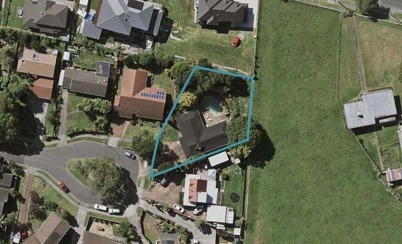 24 Elsted Place, Goodwood Heights, Auckland - Carousel 1