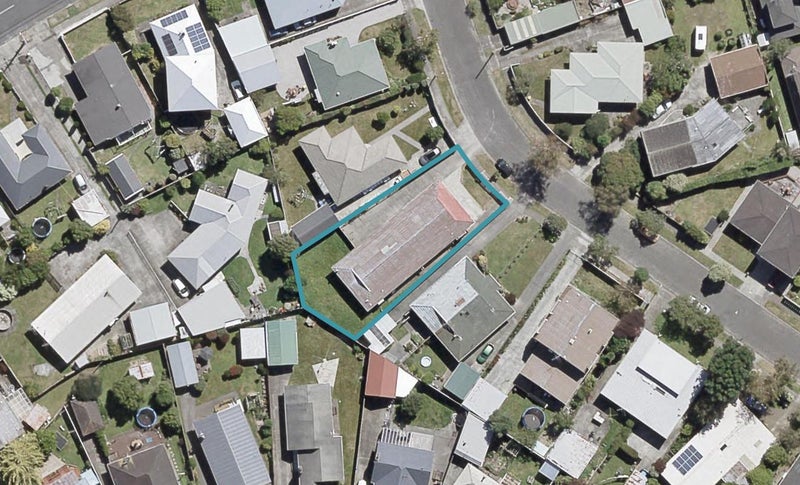8A Barraud ST, AVALON, LOWER HUTT - Carousel 1