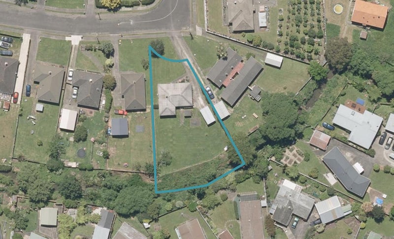 17 Matarawa Street, Whanganui East, Whanganui - Carousel 1