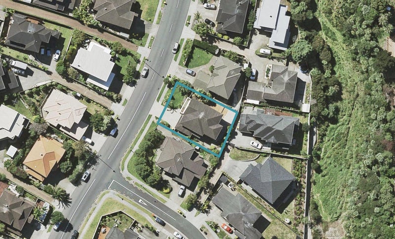 70 Medallion Drive, Oteha, Auckland - Carousel 1