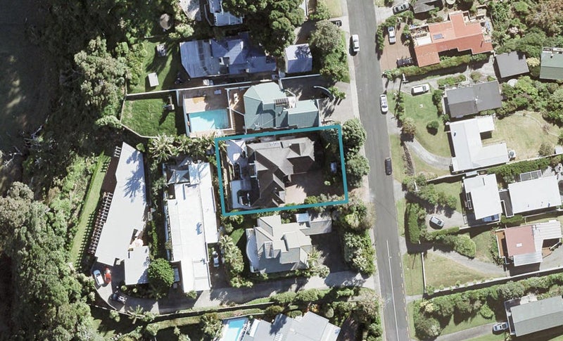 26 Ardern Avenue, Stanmore Bay, Whangaparaoa - Carousel 1