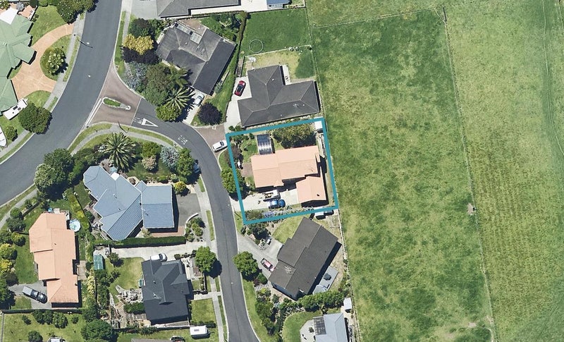 7 Barnsley Close, Bethlehem, Tauranga - Carousel 1