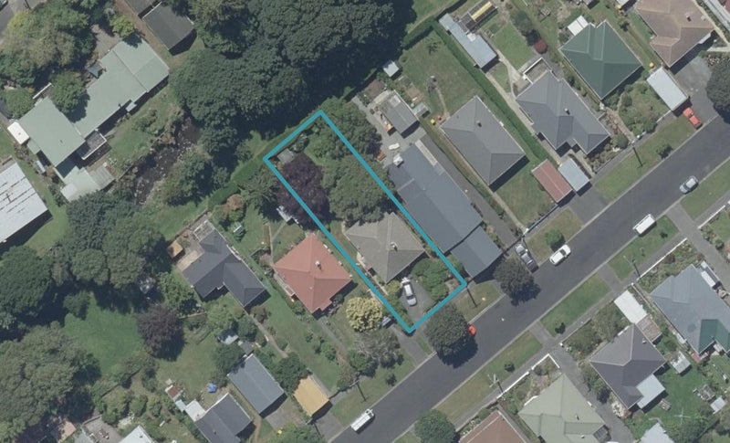 23 Ainslee Place, North East Valley, Dunedin - Carousel 1