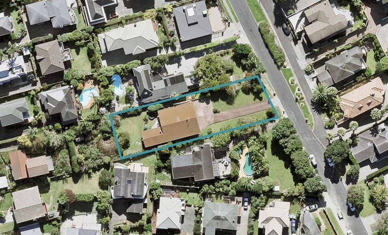 41 Sharon Road, Waiake, Auckland - Carousel 1