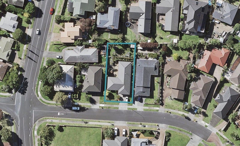 58 Channing Crescent, Botany Downs, Auckland - Carousel 1
