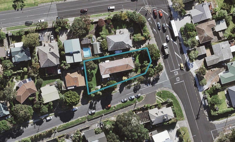 2/1 Park Hill Road, Birkenhead, Auckland - Carousel 1