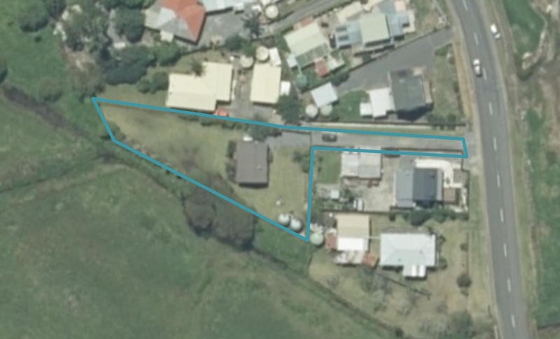 1249 East Coast Road, WHAKATIWAI, MIRANDA - Carousel 1