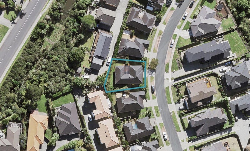 13 Mural Place, Greenhithe, Auckland - Carousel 1