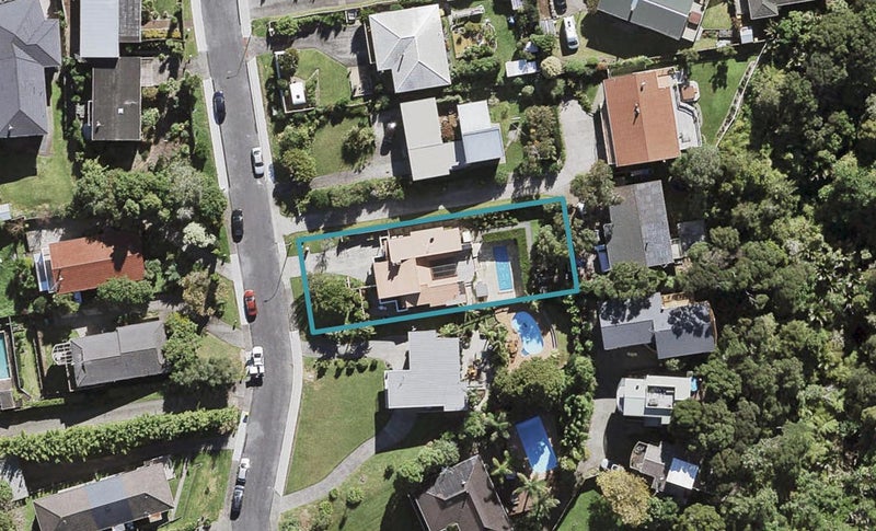 16 Arcadia Crescent, Bayview, Auckland - Carousel 1