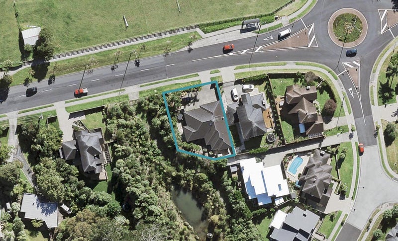 81 Greenhithe Road, Greenhithe, Auckland - Carousel 1