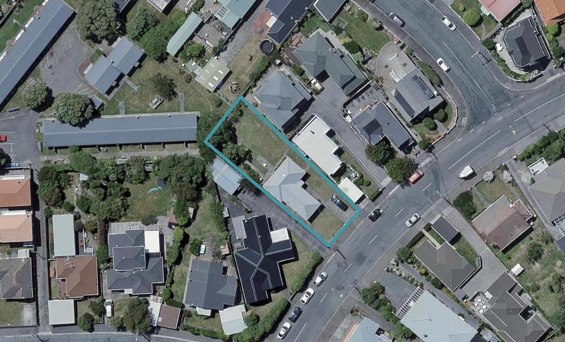 13 The Quadrant, Miramar, Wellington - Carousel 1