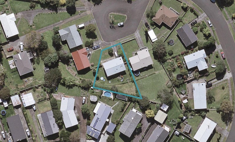 5 Granby Place, Westown, New Plymouth - Carousel 1
