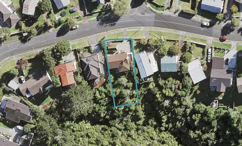 52 Canberra Avenue, Lynfield, Auckland - Carousel 1