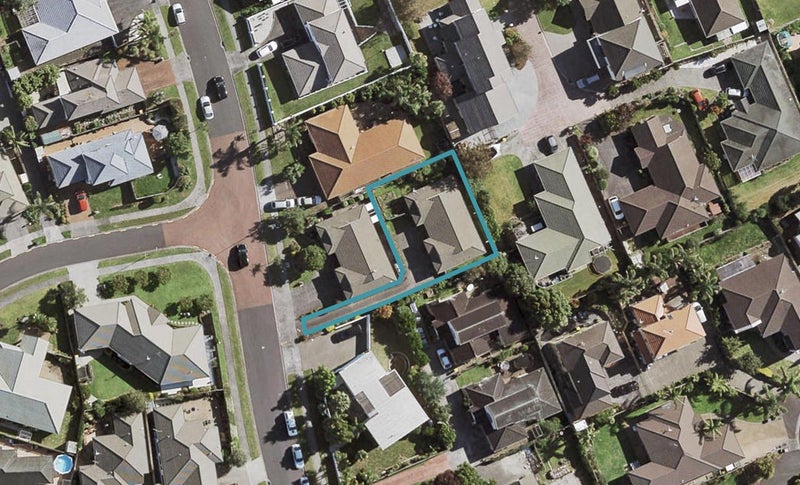 12A Stewart Gibson Place, Manurewa, Auckland - Carousel 1