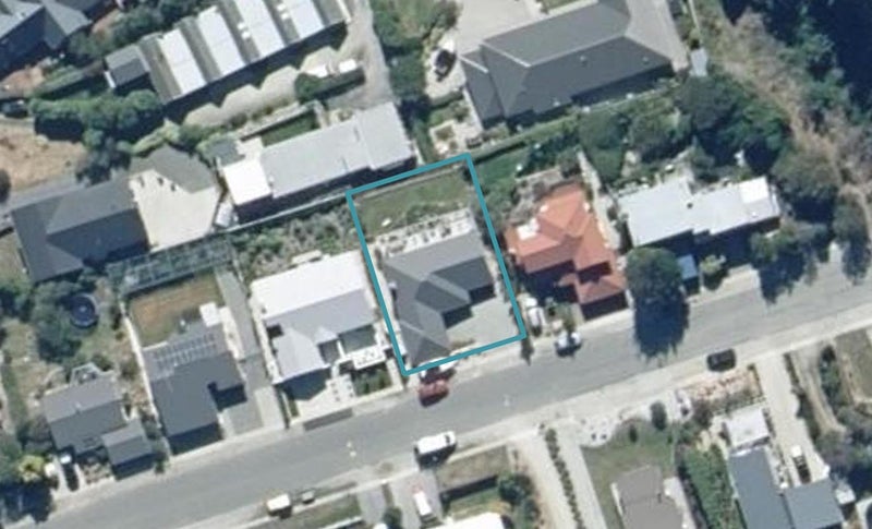 60 Oregon Drive, Kelvin Heights, Queenstown - Carousel 1