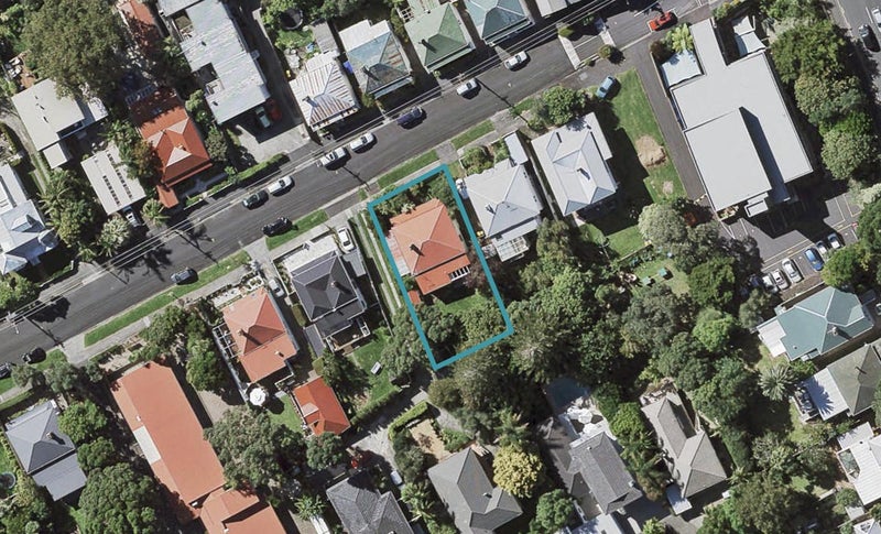 12 Owens Road, Devonport, Auckland - Carousel 1
