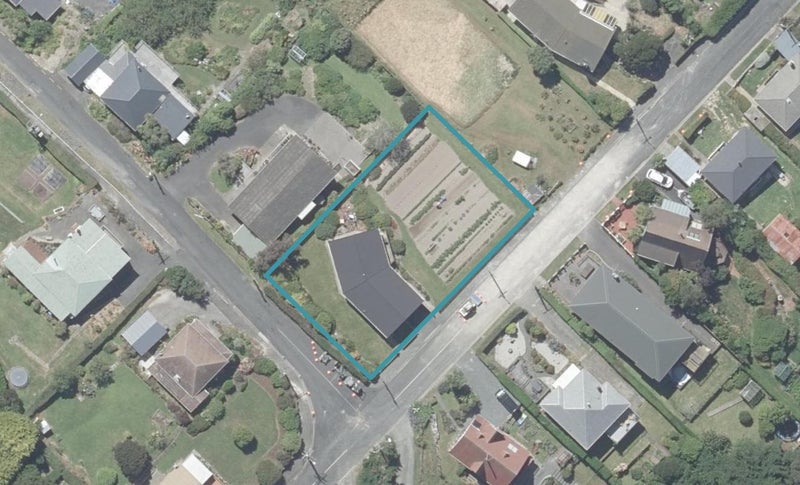 21 Clyde Street, Roseneath, Port Chalmers - Carousel 1