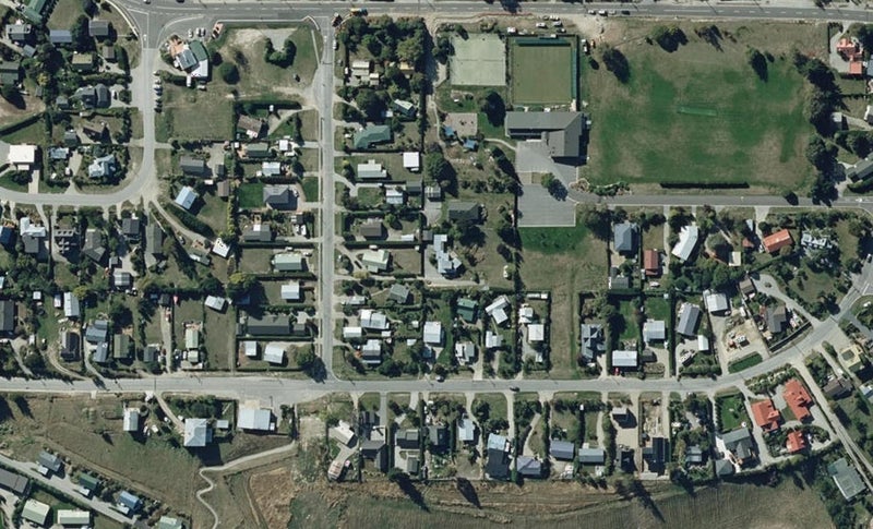 30 Bodkin Street, Wanaka - Carousel 1