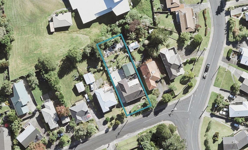 3 Acacia Road, Torbay, Auckland - Carousel 1