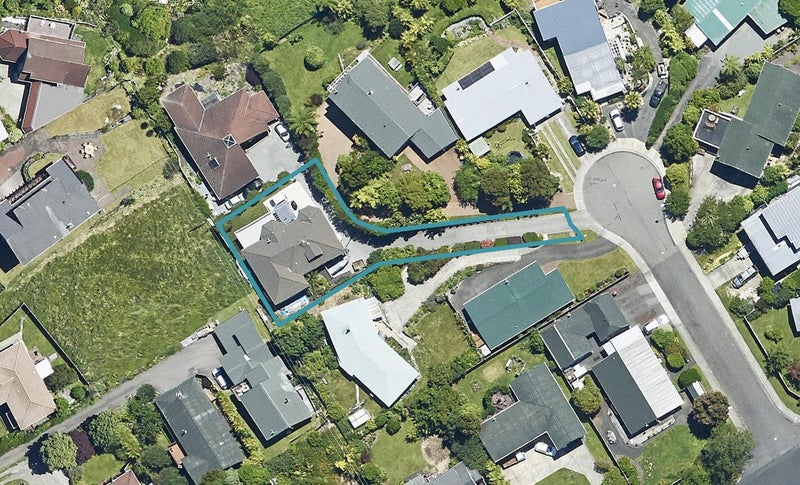 6 Naera Place, Kawaha Point, Rotorua - Carousel 1